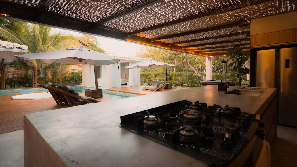 Essential Features Every Outdoor Kitchen Should Have